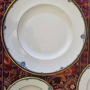 Royal Doulton Princton Serving for 10